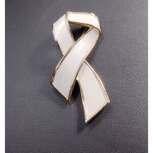Vintage Signed Crown Trifari Ribbon Brooch Pin Statement White Enamel Gold Tone